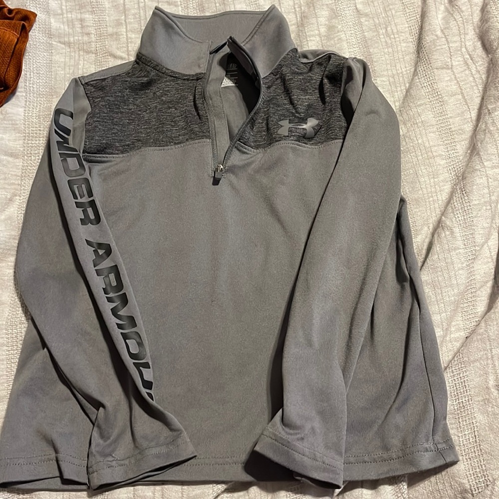 Grey pullover
